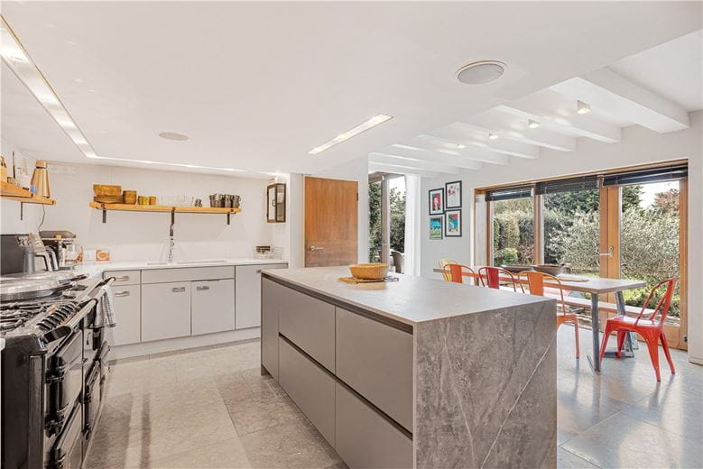 5 bedroom , Great Haseley, OX44 - Available