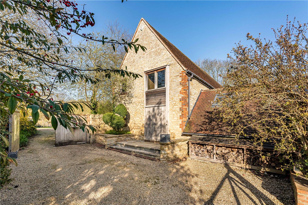 5 bedroom , Great Haseley, OX44 - Available