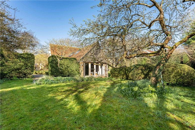 5 bedroom , Great Haseley, OX44 - Available