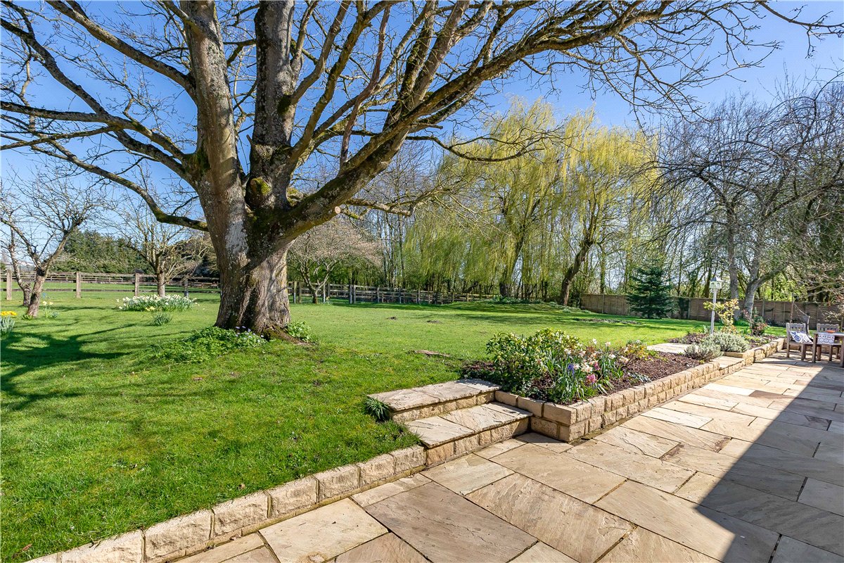 6 bedroom house, Church Road, Hinton Waldrist SN7 - Available