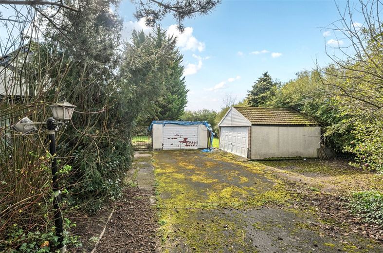 2 bedroom bungalow, Chester Road, Preston Brook WA7 - Available