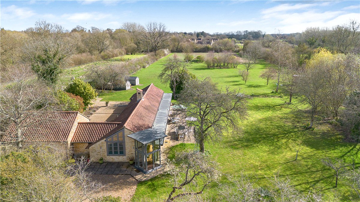 4 bedroom house, Weston-on-the-Green, Bicester OX25 - Available