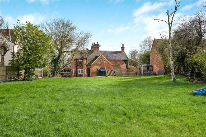 4 bedroom cottage, Main Street, Sutton Cheney CV13 - Available