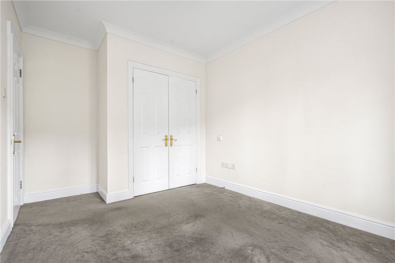 2 bedroom flat, Grandpont Place, Longford Close OX1