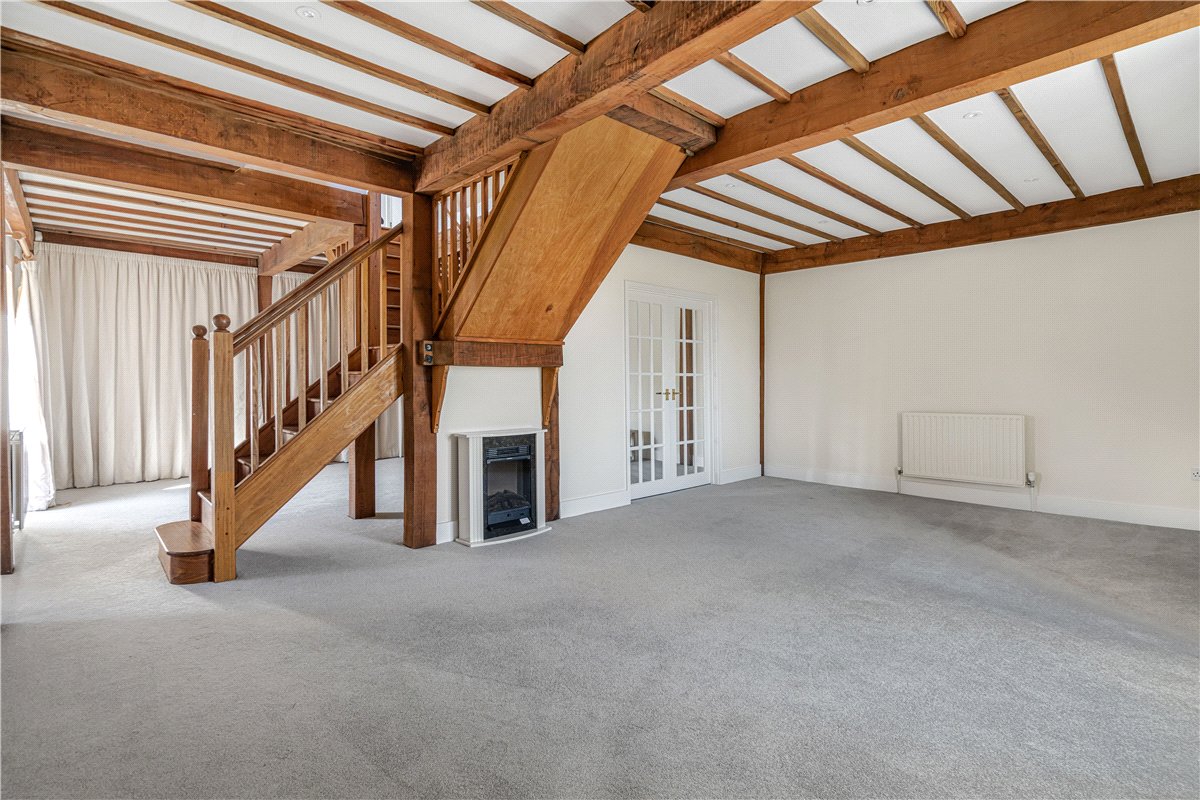 3 bedroom house, Lower Farm, Denton OX44 - Let Agreed