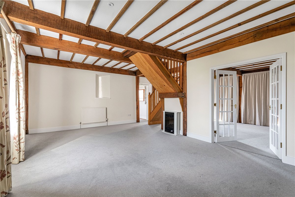 3 bedroom house, Lower Farm, Denton OX44 - Let Agreed