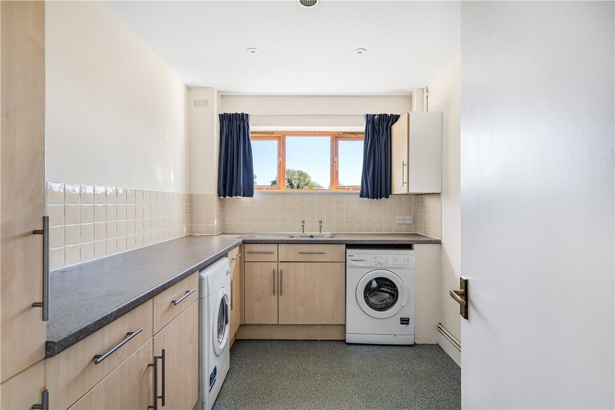 3 bedroom house, Lower Farm, Denton OX44 - Let Agreed