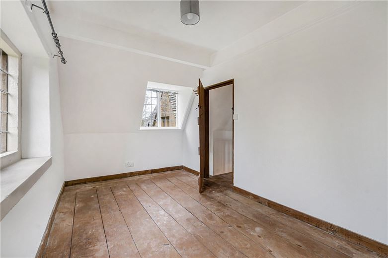 3 bedroom cottage, Manor Cottages, Kelmscott GL7 - Available