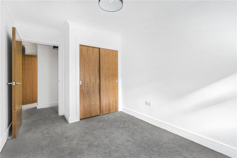 2 bedroom flat, Elizabeth Jennings Way, Oxford OX2 - Let Agreed