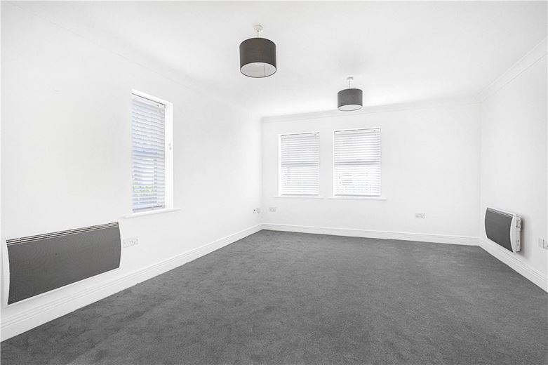 2 bedroom flat, Elizabeth Jennings Way, Oxford OX2 - Let Agreed