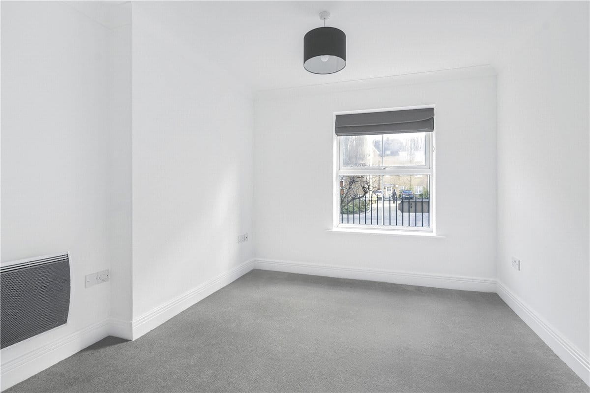 2 bedroom flat, Elizabeth Jennings Way, Oxford OX2 - Let Agreed