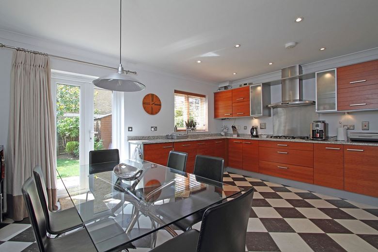5 bedroom house, Elizabeth Jennings Way, Oxford OX2 - Let Agreed