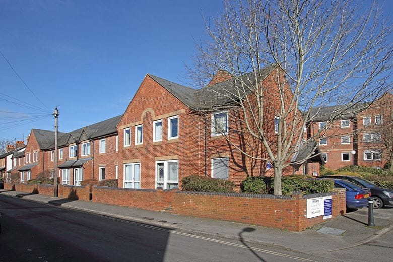 1 bedroom flat, Osney Mews, Henry Road OX2