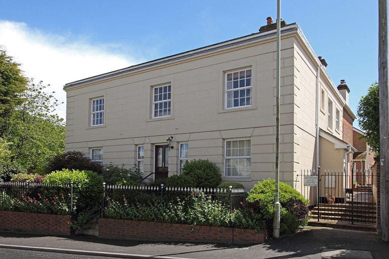 3 bedroom maisonette, Beckett House, Wallingford Street OX12