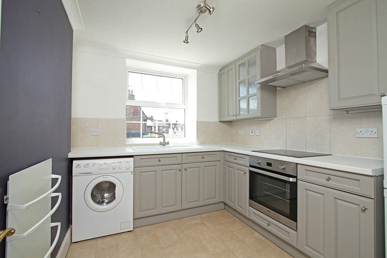 3 bedroom maisonette, Beckett House, Wallingford Street OX12