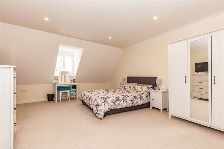 3 bedroom house, Buttercross Lane, Witney OX28