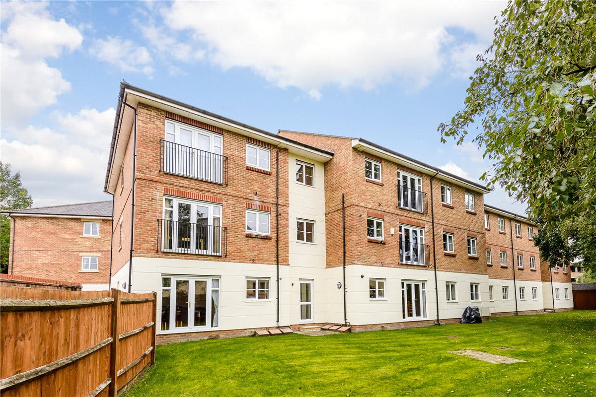 2 bedroom flat, Grandpont Place, Long Ford Close OX1 - Let Agreed