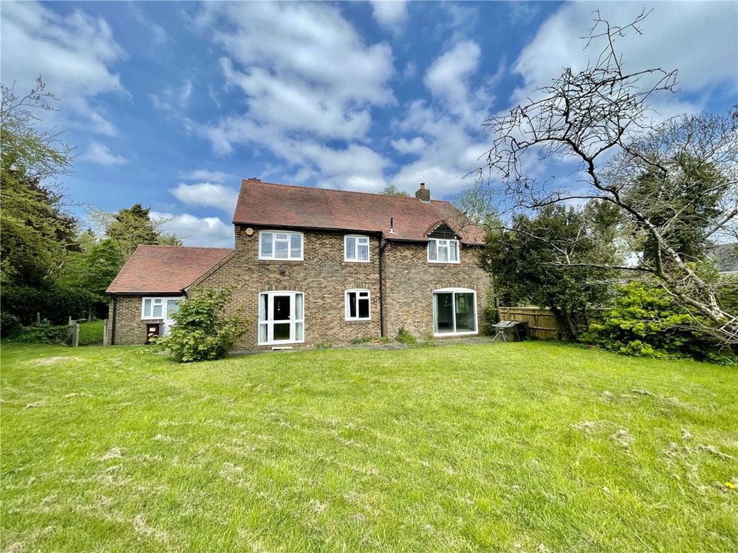 4 bedroom house, Queen Catherine Road, Steeple Claydon MK18 - Let Agreed