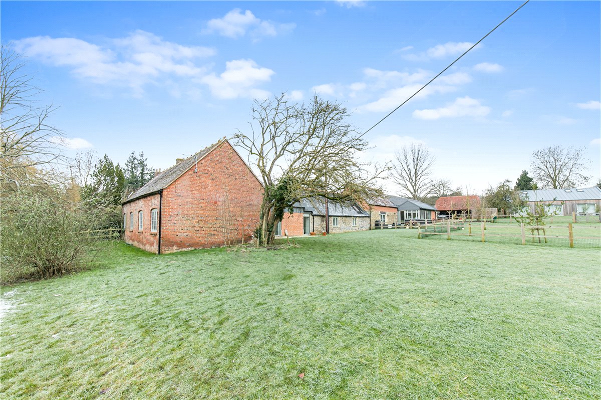 3 bedroom house, Overford Farm, Wytham OX2 - Available