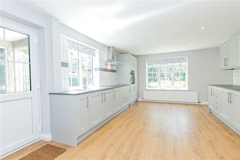 4 bedroom house, Priory Lane, Marcham OX13 - Let Agreed