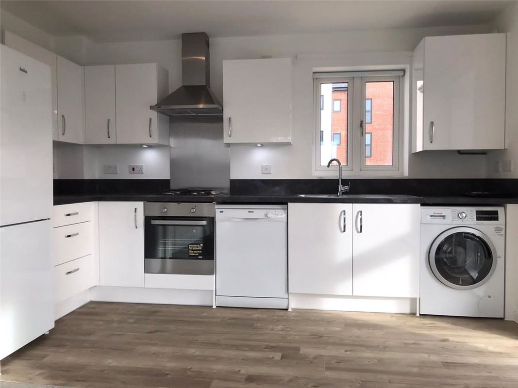 1 bedroom flat, Scott Court, Glebe Farm MK17 - Available