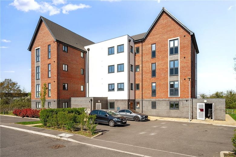 2 bedroom flat, Scott Court, Glebe Farm MK17 - Let Agreed