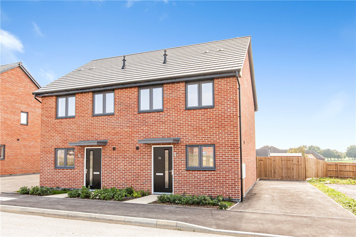 2 bedroom house, Wheatfield Drive, Curbridge OX29 - Let Agreed
