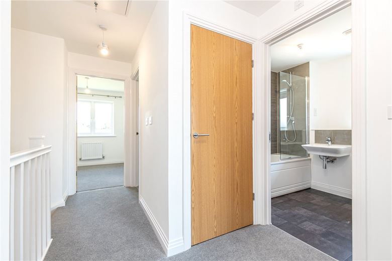 3 bedroom house, Rye Crescent, Curbridge OX29 - Let Agreed