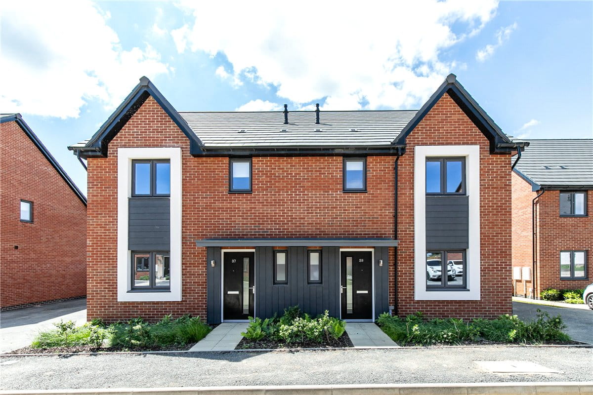 3 bedroom house, Rye Crescent, Curbridge OX29 - Available