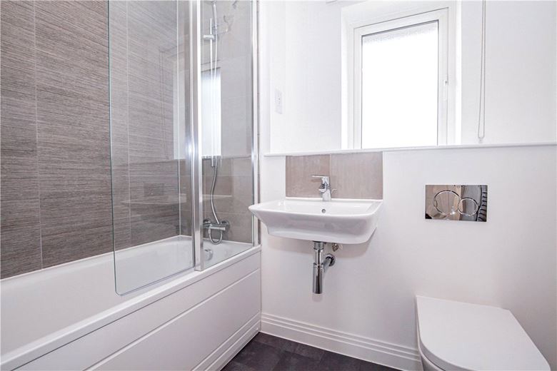 3 bedroom house, Rye Crescent, Curbridge OX29 - Available