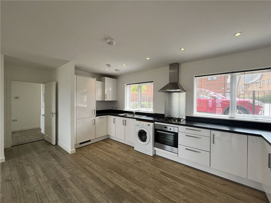 2 bedroom flat, Barrosa Way, Whitehouse MK8