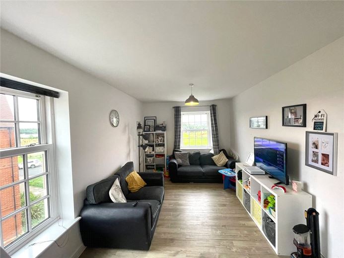 2 bedroom flat, Thenford Way, Banbury OX16 - Available