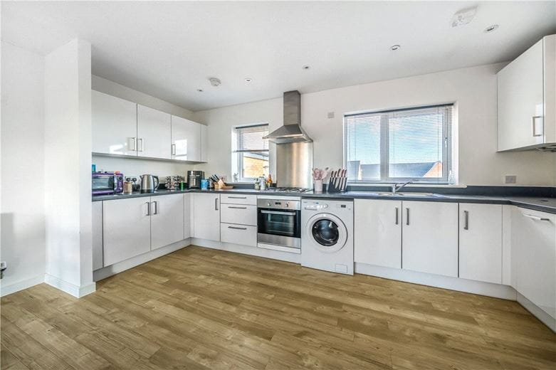 2 bedroom flat, Longhorn Drive, Whitehouse MK8