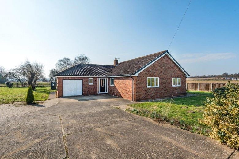 3 bedroom bungalow, Ludwell Hill, Barnburgh DN5 - Available