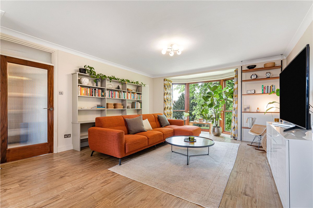 2 bedroom flat, Hartley Court, Woodstock Road OX2