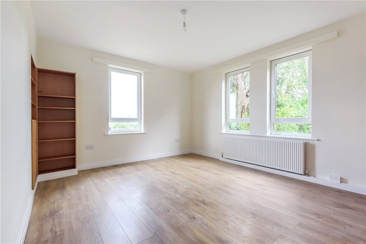 5 bedroom house, Holmsley Lane, Brierley S72 - Available