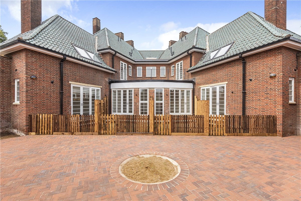 1 bedroom flat, Trinity Avenue, Northampton NN2 - Let Agreed