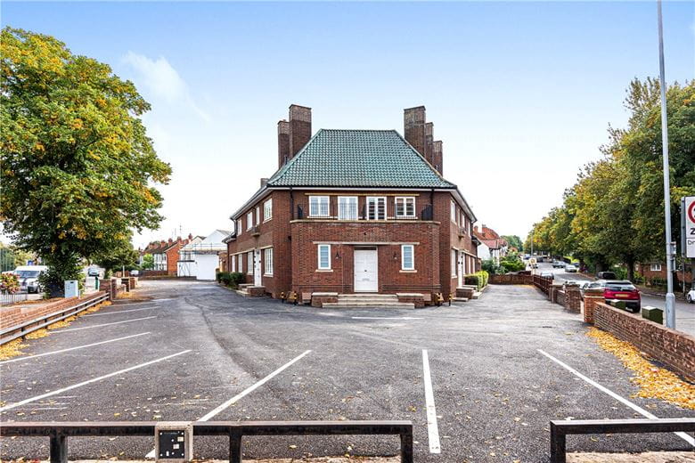 1 bedroom flat, Trinity Avenue, Northampton NN2 - Let Agreed