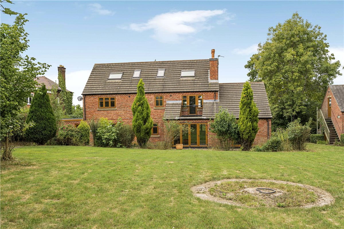 7 bedroom house, Leicester Road, New Packington LE65 - Let Agreed