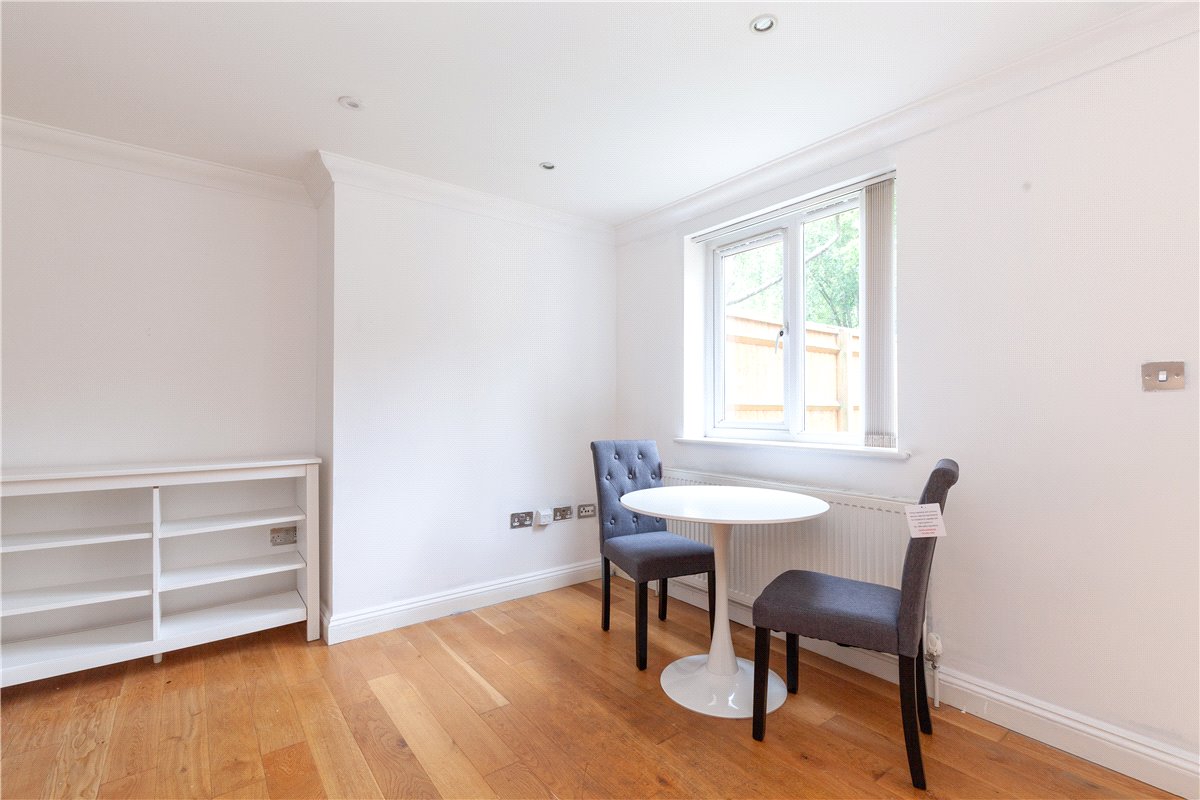 2 bedroom flat, Harbord Road, Oxford OX2 - Available