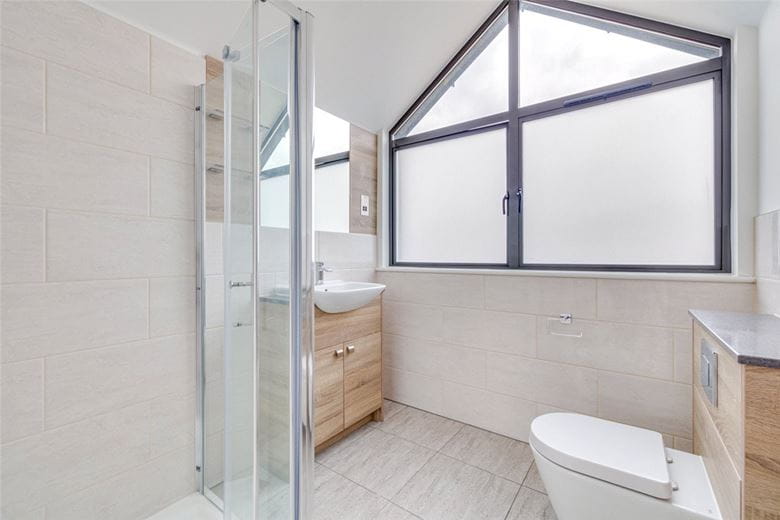 3 bedroom house, Harlow Gardens, Kingston upon Thames KT1 - Let Agreed