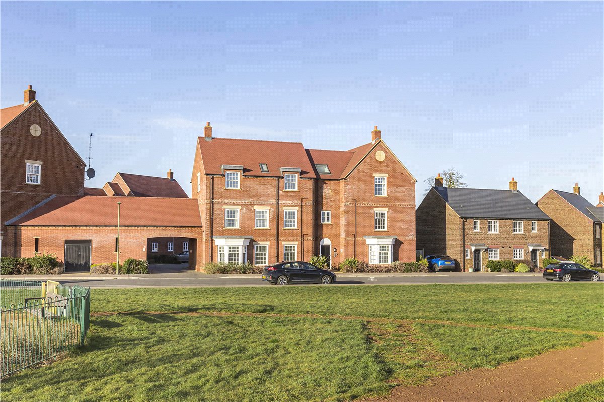 1 bedroom flat, Thenford Way, Banbury OX16 - Let Agreed