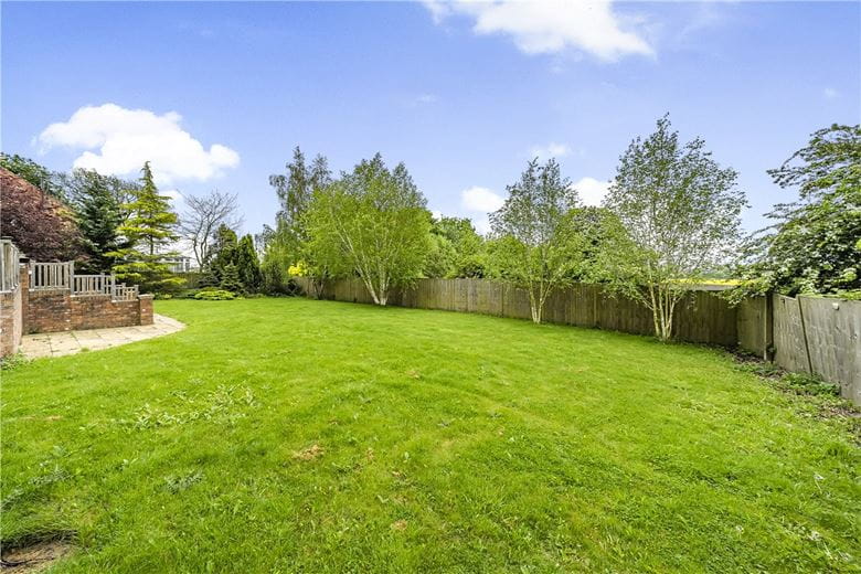 6 bedroom house, Towers Lane, Crofton WF4 - Available