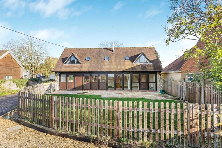 2 bedroom house, Mill Road, Marcham OX13 - Available