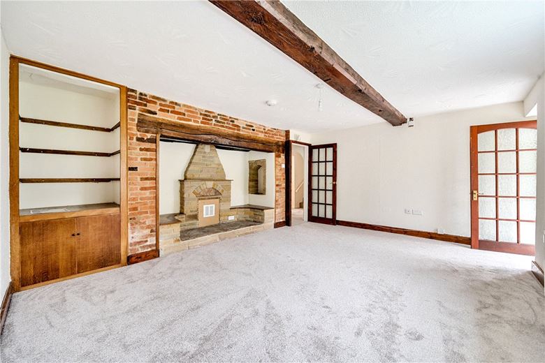 4 bedroom house, Tuppenhurst Lane, Rugeley WS15 - Available