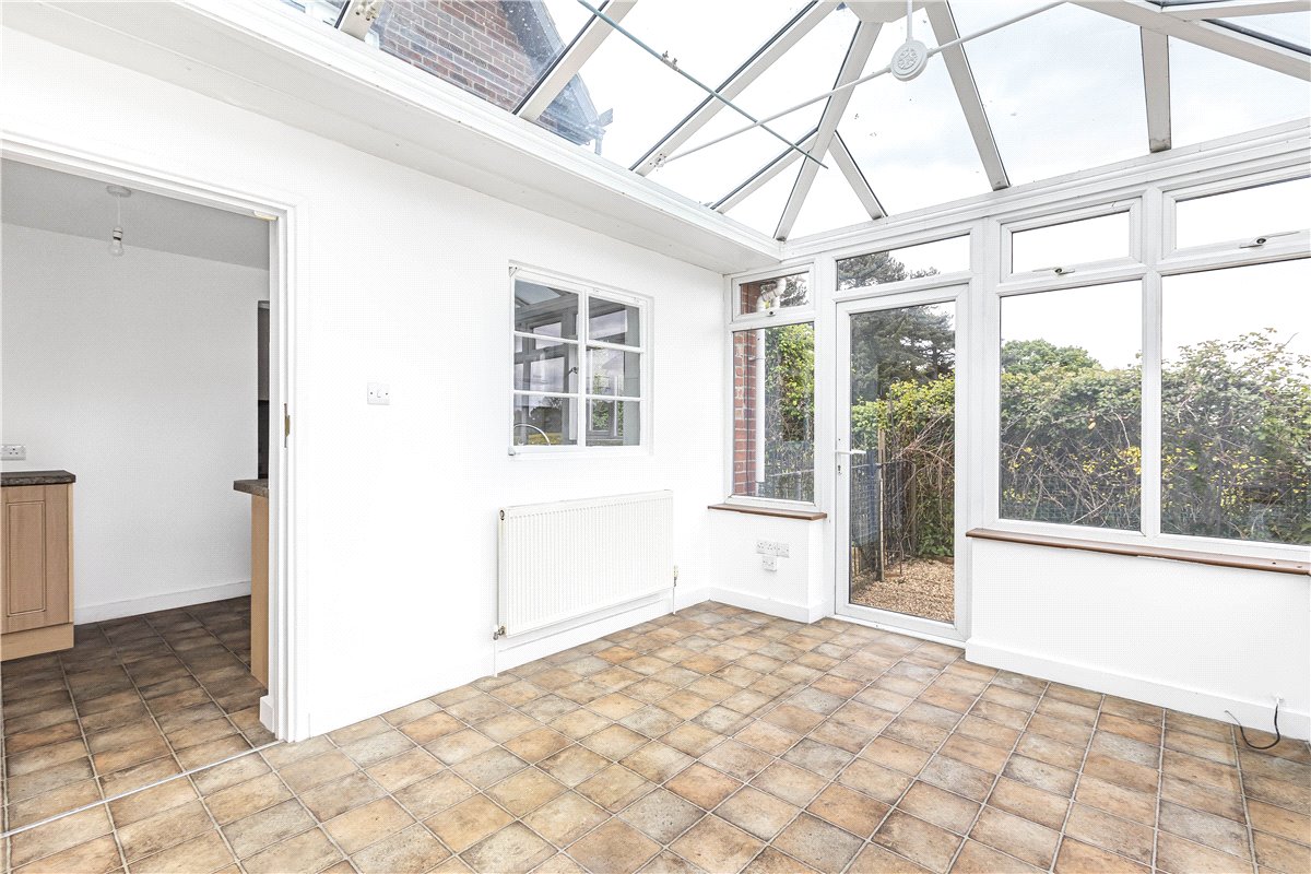 3 bedroom house, Ockendon Road, Upminster RM14 - Let Agreed