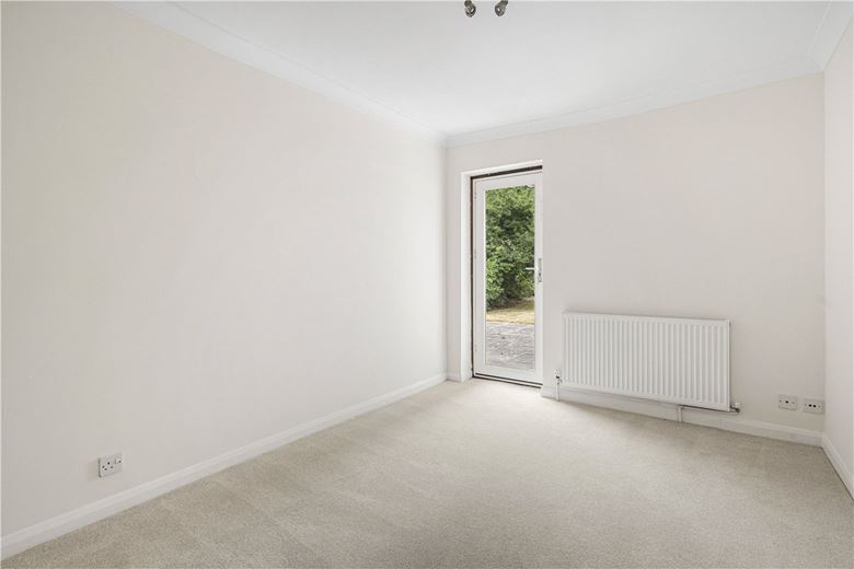 6 bedroom bungalow, Nash Lee Lane, Wendover HP22 - Available