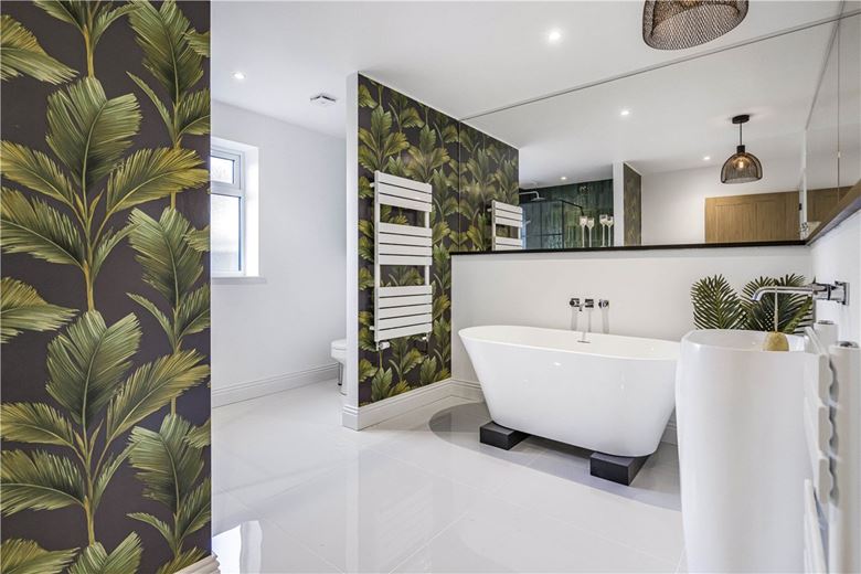 4 bedroom house, New Road, Dinton HP17 - Available