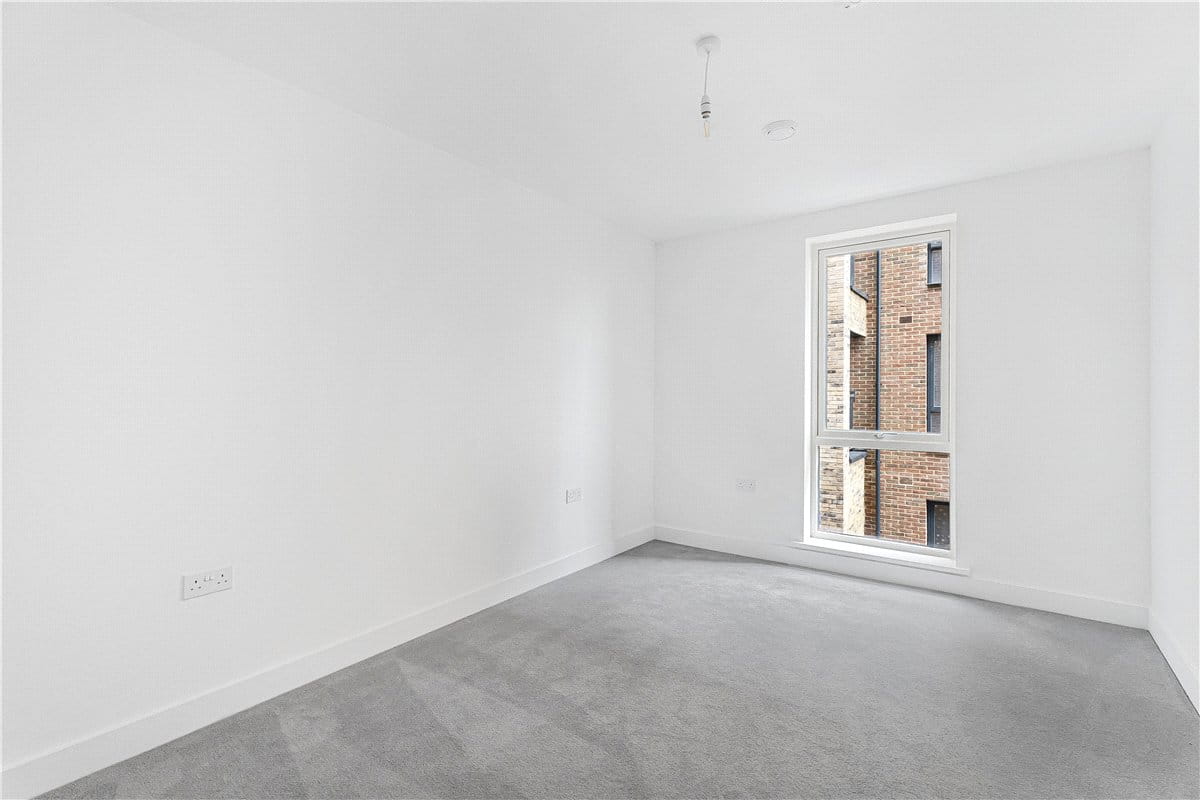 2 bedroom flat, 8 Shillingford House, Munda Way OX2 - Available