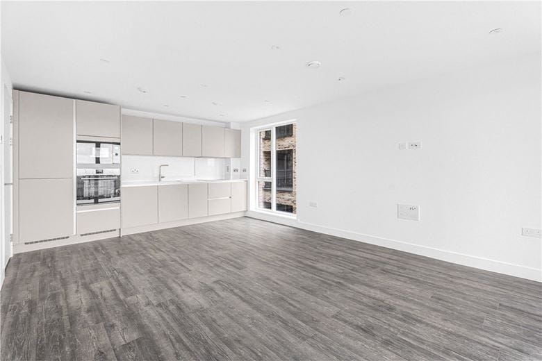 2 bedroom flat, 8 Shillingford House, Munda Way OX2 - Available